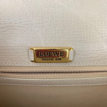 Load image into Gallery viewer, LOEWE BARCELONA LVORY HAND BAG LEATHER - 01477