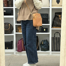 Load image into Gallery viewer, MICHAEL KORS JET SET TRAVEL MEDIUM SIGNATURE LOGO SHOULDER BAG - 01501