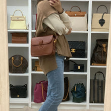 Load image into Gallery viewer, Yves Saint Laurent CASSANDRA SHOULDER BAG LEATHER - 01489