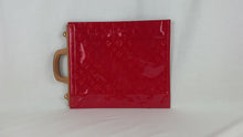 Load and play video in Gallery viewer, LOUIS VUITTON Stanton Patent Leather HandBag - 01406