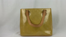 Load and play video in Gallery viewer, LOUIS VUITTON  M91004 TH1918 Patent Leather ToteBag - 01418