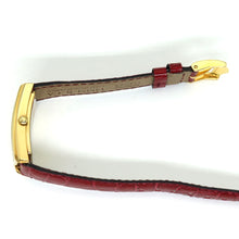 Load image into Gallery viewer, Gucci Vintage Watch - 00920 - Fingertips Vintage