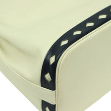 画像をギャラリービューアに読み込む, イヴ・サンローラン アイボリー バケット ショルダーバッグ - 01199