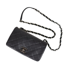 Load image into Gallery viewer, Chanel Matelasse Single Flap Chain Shoulder Bag-01045