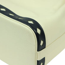 画像をギャラリービューアに読み込む, イヴ・サンローラン アイボリー バケット ショルダーバッグ - 01199