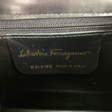 画像をギャラリービューアに読み込む, Salvatore Ferragamo Ganchini 2Way Bag - 01460
