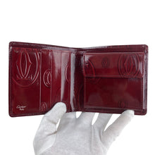 Load image into Gallery viewer, CARTIER MUST DE LOGO PATENT LEATHER BIFOLD WALLET - 01490
