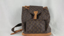 Load and play video in Gallery viewer, Louis Vuitton Monogram Montsouris GM MI0917/MI1000 Backpack - 01401
