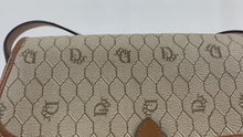 ギャラリービューアChristian Dior Honeycomb Pattern Shoulder Bag - 01429に読み込んでビデオを見る
