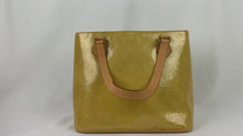 Load and play video in Gallery viewer, LOUIS VUITTON  M91004 TH1918 Patent Leather ToteBag - 01418