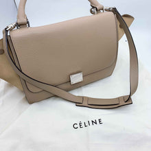 画像をギャラリービューアに読み込む, Celine Small Trapeze Bag - 00753 - Fingertips Vintage