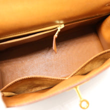 Load image into Gallery viewer, Hermes Kelly 28 Gold - Fingertips Vintage
