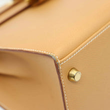 Load image into Gallery viewer, Hermes Kelly 28 Gold - Fingertips Vintage